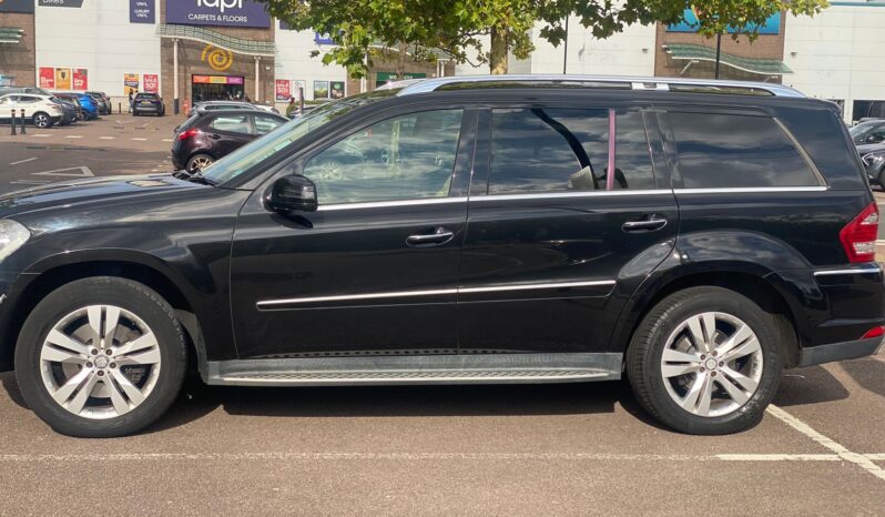 
								Mercedes-Benz GL 500 4MATIC full									