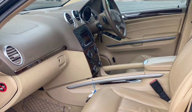 
								Mercedes-Benz GL 500 4MATIC full									