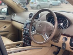 
										Mercedes-Benz GL 500 4MATIC full									