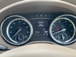 
										Mercedes-Benz GL 500 4MATIC full									