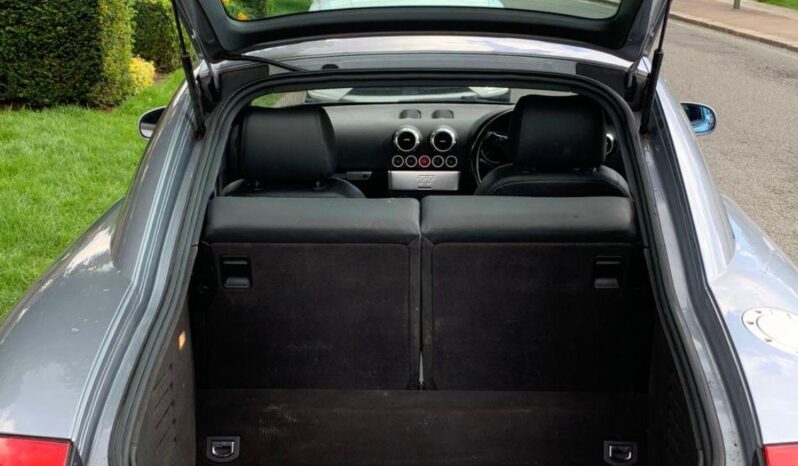 
								Audi TT S Tronic full									